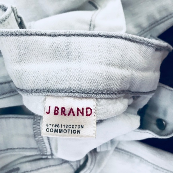 J Brand “Rail” Destroyed Mid Rise Skinny Jeans - Picture 3 of 5